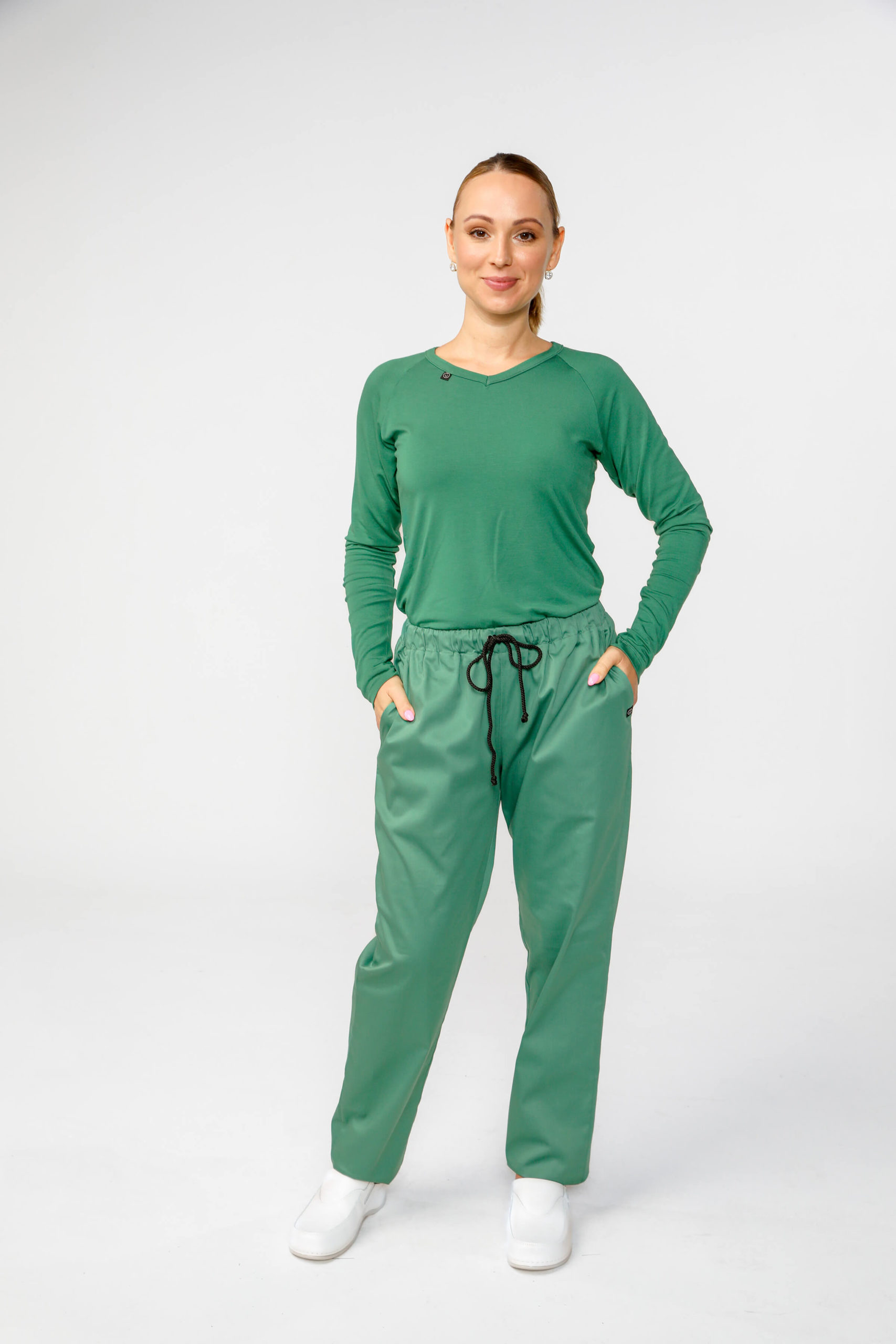 REI zöld női orvosi hosszú ujjú póló